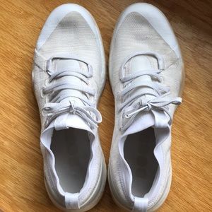 Adidas boost women’s 9.5